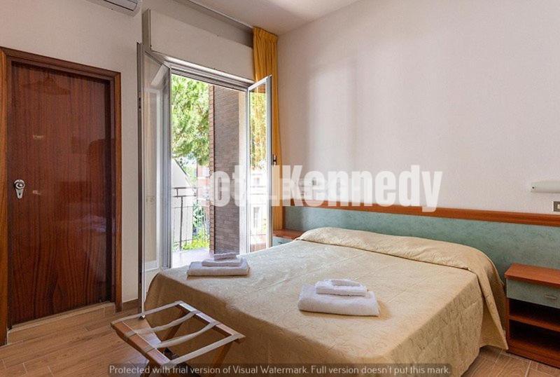 Hotel Kennedy リド・ディ・サヴィオ エクステリア 写真